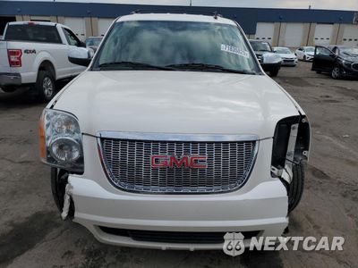 Piąte zdjęcie samochodu w środku: 2013 GMC YUKON SLT VIN:1GKS2CE08DR313204 - miniatura