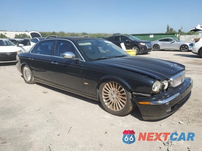 Czwarte zdjęcie samochodu z boku: 2007 JAGUAR VANDENPLAS VIN:SAJWA82B67SH16957 - miniatura