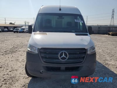Piąte zdjęcie samochodu w środku: 2020 MERCEDES-BENZ SPRINTER 2500 VIN:W1W4EBHY5LT039151 - miniatura