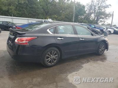 Trzecie zdjęcie samochodu z tyłu: 2015 NISSAN ALTIMA 2.5 VIN:1N4AL3AP5FN891798 - miniatura