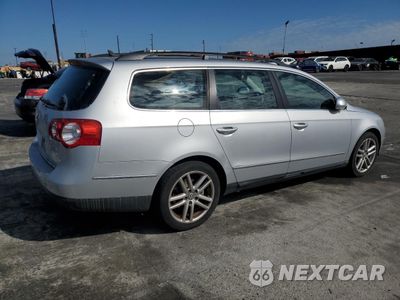 Trzecie zdjęcie samochodu z tyłu: 2008 VOLKSWAGEN PASSAT WAGON LUX VIN:WVWTK93C68E230657 - miniatura