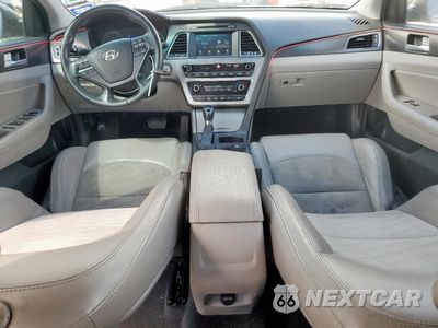 Zdjęcie 8 z 14 samochodu: 2017 HYUNDAI SONATA SPORT VIN:5NPE34AF8HH511400 - miniatura