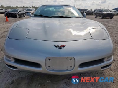 Piąte zdjęcie samochodu w środku: 2004 CHEVROLET CORVETTE VIN:1G1YY22G745132403 - miniatura
