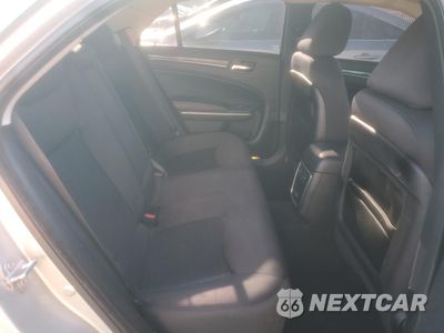Zdjęcie 10 z 14 samochodu: 2019 CHRYSLER 300 TOURING VIN:2C3CCAAG6KH609926 - miniatura