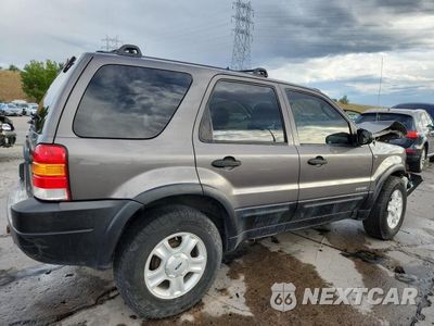 Trzecie zdjęcie samochodu z tyłu: 2002 FORD ESCAPE XLT VIN:1FMYU04102KB56858 - miniatura