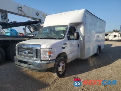 2018 FORD ECONOLINE E350 SUPER DUTY CUTAWAY VAN 1FDWE3F64JDC37668 - główne zdjęcie licytacji z USA - miniatura