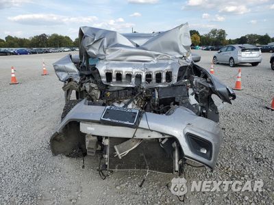 Piąte zdjęcie samochodu w środku: 2019 JEEP CHEROKEE LATITUDE VIN:1C4PJMCBXKD355821 - miniatura