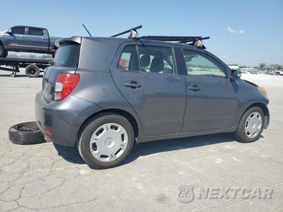 Trzecie zdjęcie samochodu z tyłu: 2014 TOYOTA SCION XD VIN:JTKKUPB40E1040160 - miniatura