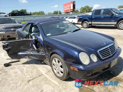 Czwarte zdjęcie samochodu z boku: 2001 MERCEDES-BENZ CLK 320 VIN:WDBLK65G51T065036 - miniatura