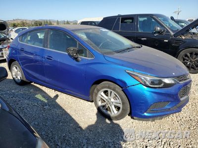 Czwarte zdjęcie samochodu z boku: 2017 CHEVROLET CRUZE LT VIN:3G1BE6SM6HS508774 - miniatura