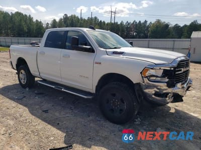 Czwarte zdjęcie samochodu z boku: 2019 RAM 2500 BIG HORN VIN:3C6UR5DJ0KG684478 - miniatura