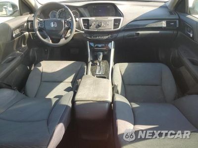 Zdjęcie 8 z 12 samochodu: 2017 HONDA ACCORD LX VIN:1HGCR2F38HA125707 - miniatura