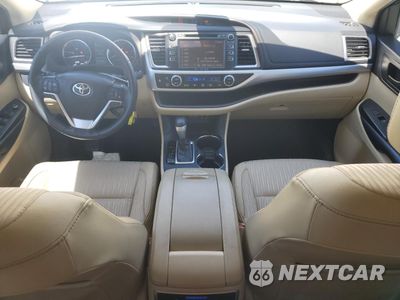 Zdjęcie 8 z 16 samochodu: 2019 TOYOTA HIGHLANDER LE VIN:5TDZZRFH9KS353271 - miniatura