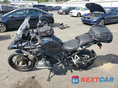 Trzecie zdjęcie samochodu z tyłu: 2022 BMW R 1250 GS VIN:WB10M030XN6F38290 - miniatura