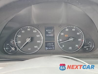 Zdjęcie 9 z 12 samochodu: 2005 MERCEDES-BENZ C 240 VIN:WDBRF61J35F580329 - miniatura