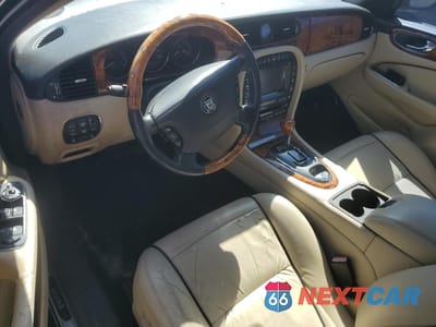 Zdjęcie 8 z 12 samochodu: 2007 JAGUAR VANDENPLAS VIN:SAJWA82B67SH16957 - miniatura