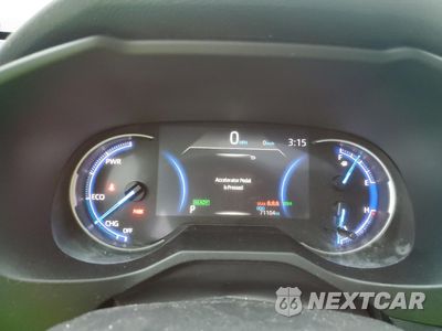 Zdjęcie 9 z 14 samochodu: 2019 TOYOTA RAV4 LIMITED VIN:JTMDWRFV7KD042264 - miniatura