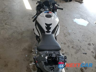 Zdjęcie 6 z 9 samochodu: 2025 BMW S 1000 RR VIN:WB10P2302S6L04172 - miniatura