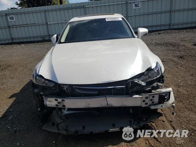 Piąte zdjęcie samochodu w środku: 2017 LEXUS IS 300 VIN:JTHCM1D29H5022675 - miniatura