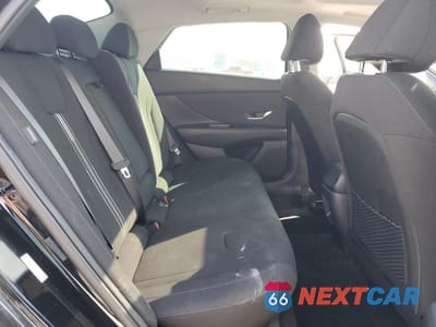 Zdjęcie 10 z 13 samochodu: 2025 HYUNDAI ELANTRA SEL VIN:KMHLS4DG1SU911452 - miniatura