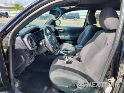 Zdjęcie 7 z 13 samochodu: 2017 TOYOTA TACOMA TRD SPORT VIN:3TMCZ5AN6HM089138 - miniatura