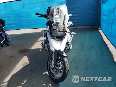 Drugie zdjęcie samochodu z przodu: 2016 BMW R1200 GS VIN:WB10A1106GZ189709 - miniatura