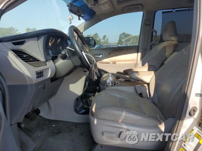 Zdjęcie 7 z 13 samochodu: 2017 TOYOTA SIENNA XLE VIN:5TDYZ3DC5HS796266 - miniatura