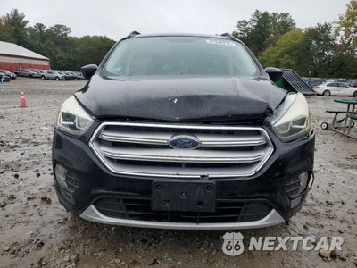 Piąte zdjęcie samochodu w środku: 2017 FORD ESCAPE SE VIN:1FMCU0GD6HUC12685 - miniatura