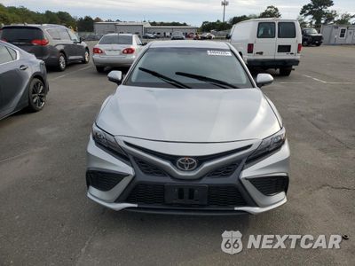 Piąte zdjęcie samochodu w środku: 2024 TOYOTA CAMRY SE NIGHT SHADE VIN:4T1G11AK6RU867972 - miniatura