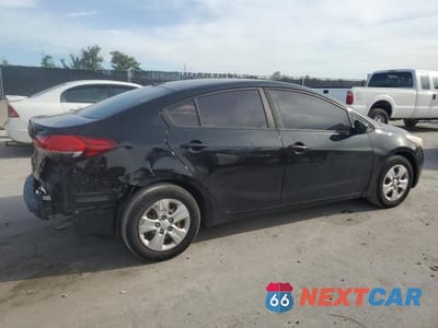 Trzecie zdjęcie samochodu z tyłu: 2018 KIA FORTE LX VIN:3KPFK4A77JE236791 - miniatura