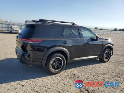 Trzecie zdjęcie samochodu z tyłu: 2024 NISSAN PATHFINDER ROCK CREEK VIN:5N1DR3BD8RC263210 - miniatura