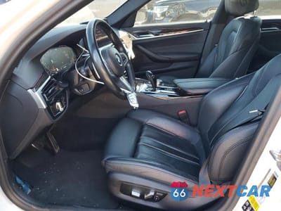 Zdjęcie 7 z 12 samochodu: 2023 BMW 530 XI VIN:WBA13BJ08PWY13404 - miniatura
