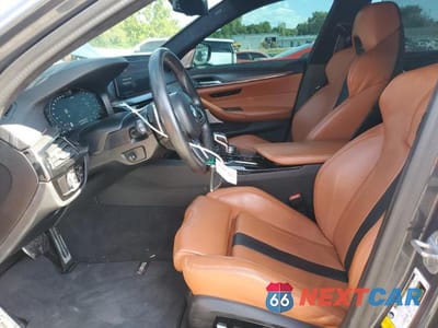 Zdjęcie 7 z 12 samochodu: 2021 BMW M5 VIN:WBS83CH05MCH33385 - miniatura