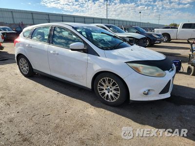 Czwarte zdjęcie samochodu z boku: 2012 FORD FOCUS SE VIN:1FAHP3K26CL178597 - miniatura