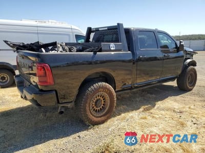 Trzecie zdjęcie samochodu z tyłu: 2025 RAM 2500 LARAMIE VIN:3C63R5FL1SG522840 - miniatura