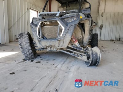 Zdjęcie 9 z 11 samochodu: 2019 POLARIS RZR XP TURBO S VELOCITY VIN:3NSVEE927KF779635 - miniatura