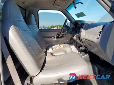 Zdjęcie 7 z 13 samochodu: 1999 MAZDA B2500 VIN:4F4YR12C7XTM00191 - miniatura