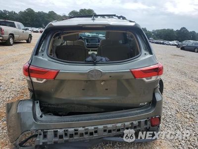 Zdjęcie 11 z 26 samochodu: 2017 TOYOTA HIGHLANDER SE VIN:5TDKZRFH3HS197738 - miniatura