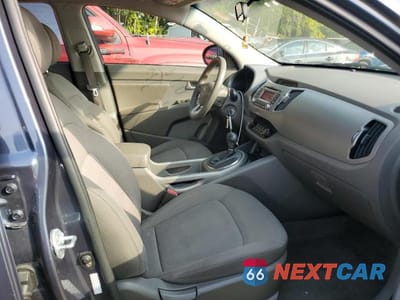 Piąte zdjęcie samochodu w środku: 2012 KIA SPORTAGE BASE VIN:KNDPB3A26C7309462 - miniatura