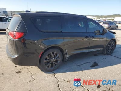 Trzecie zdjęcie samochodu z tyłu: 2019 CHRYSLER PACIFICA TOURING L PLUS VIN:2C4RC1EGXKR548574 - miniatura