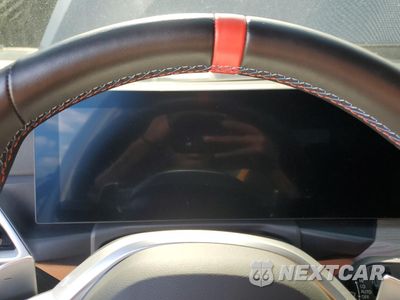 Zdjęcie 9 z 12 samochodu: 2025 BMW M340XI VIN:3MW69FT08S8F11198 - miniatura