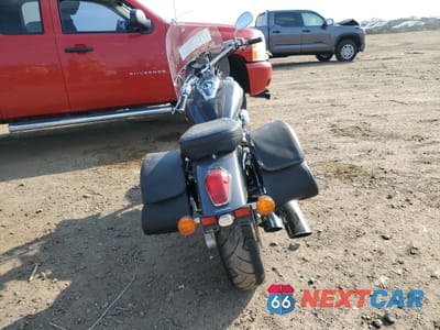 Czwarte zdjęcie samochodu z boku: 2006 HONDA VTX1300 C VIN:1HFSC550X6A215030 - miniatura