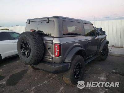 Trzecie zdjęcie samochodu z tyłu: 2022 FORD BRONCO BASE VIN:1FMDE5CP7NLA96607 - miniatura