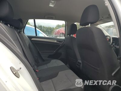 Zdjęcie 10 z 12 samochodu: 2016 VOLKSWAGEN E-GOLF SE VIN:WVWKP7AU4GW913754 - miniatura