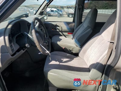 Zdjęcie 7 z 15 samochodu: 2003 CHEVROLET ASTRO VIN:1GNDM19XX3B117127 - miniatura