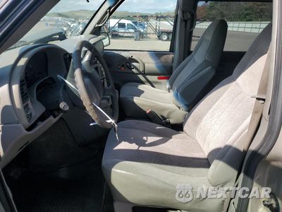Zdjęcie 7 z 15 samochodu: 2003 CHEVROLET ASTRO VIN:1GNDM19XX3B117127 - miniatura
