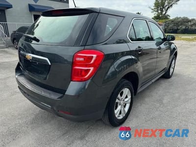 Trzecie zdjęcie samochodu z tyłu: 2017 CHEVROLET EQUINOX LS VIN:2GNALBEK1H1546430 - miniatura