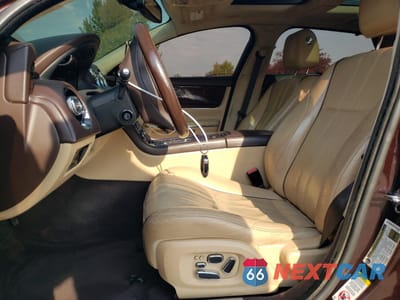 Zdjęcie 7 z 14 samochodu: 2011 JAGUAR XJL VIN:SAJWA2GB8BLV18094 - miniatura
