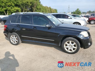 Czwarte zdjęcie samochodu z boku: 2011 MERCEDES-BENZ GLK 350 4MATIC VIN:WDCGG8HBXBF680854 - miniatura