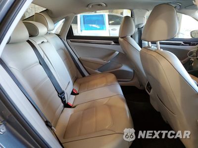 Zdjęcie 10 z 12 samochodu: 2017 VOLKSWAGEN PASSAT SE VIN:1VWGT7A34HC085200 - miniatura